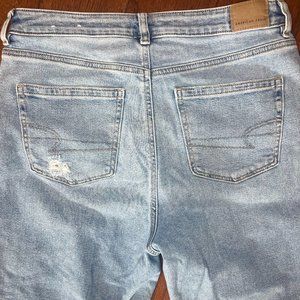 American Eagle- Mom Jean